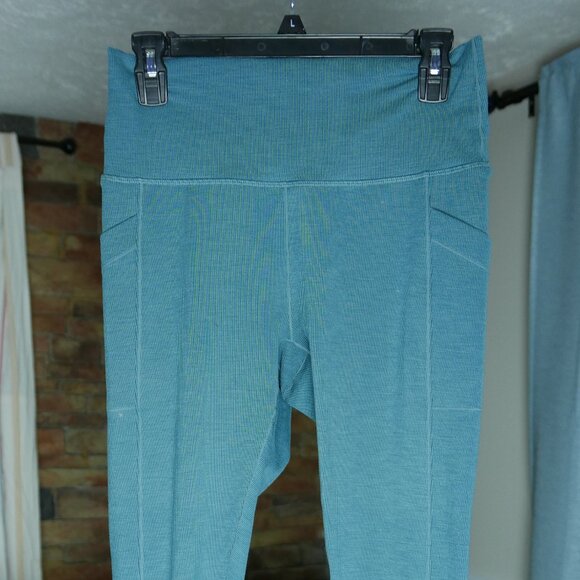 L Pocket Legging: High Waist Peacock Colored Small Ribbed Two Pockets - Picture 2 of 7